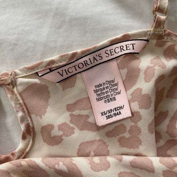 Victorias Secret tank - Picture 4 of 4